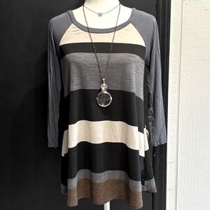 EMERALD blouse blue/tan/black womens size Small